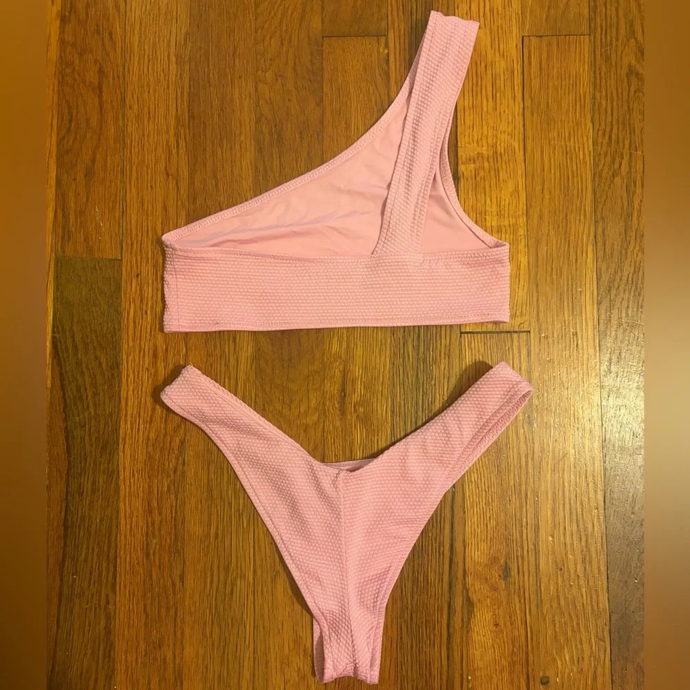 Frankie’s bikini set
